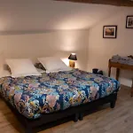 Le Tamaris Couette-café 3*