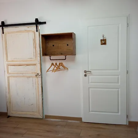 Le Tamaris Bed & Breakfast